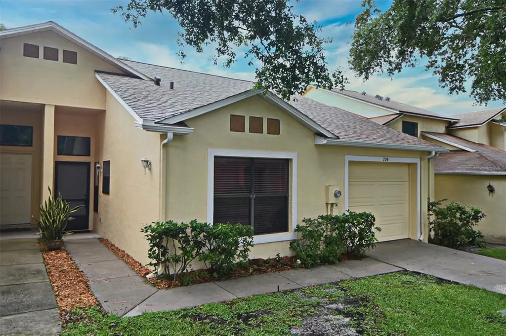 729 Swan Lane Altamonte Springs FL 32701
