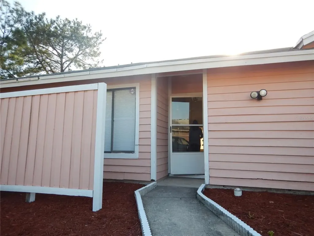 2808 Waxy Willow Lane Orlando FL 32808