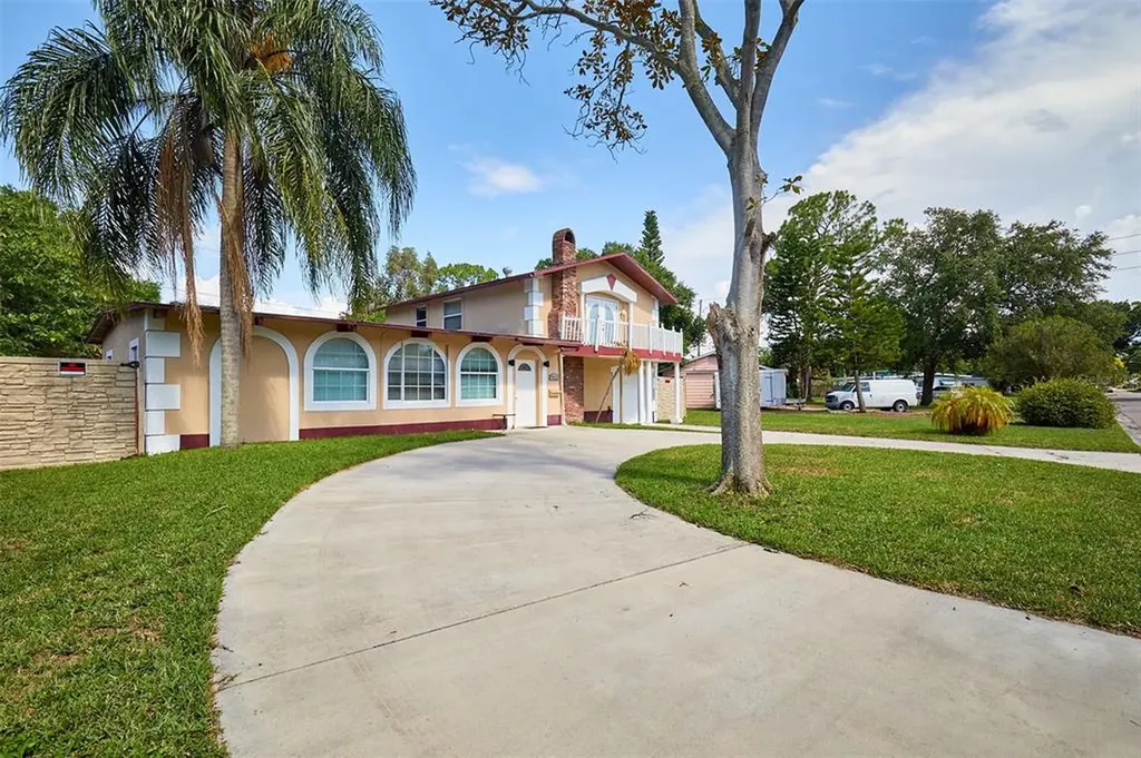 7011 10th Street N St Petersburg FL 33702