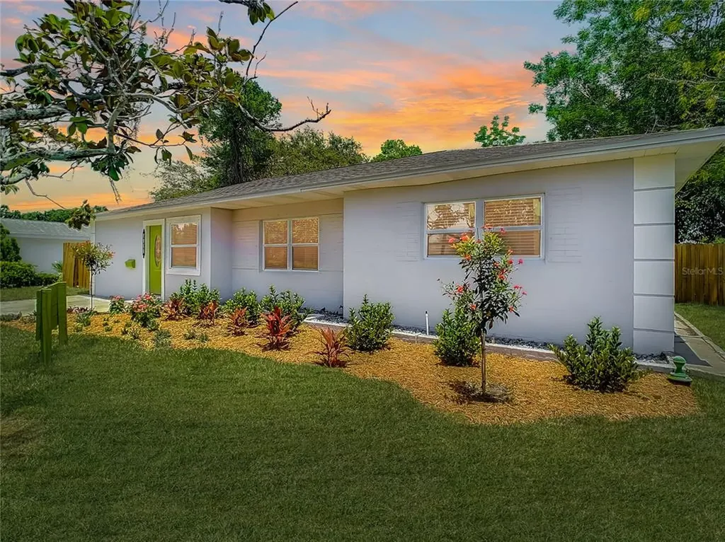 5120 Aragon Way S St Petersburg FL 33705