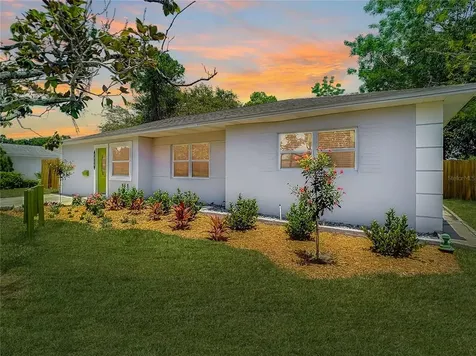 5120 Aragon Way S St Petersburg FL 33705
