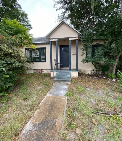1910 38th Avenue N St Petersburg FL 33713