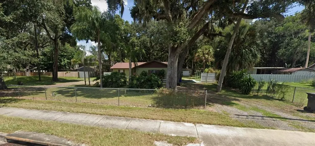 1828-1840 Providence Road Brandon FL 33511