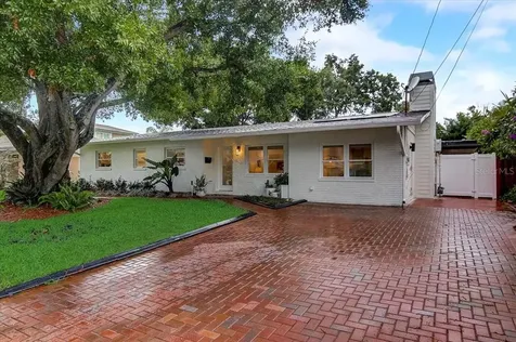 4835 W Bay Court Avenue Tampa FL 33611