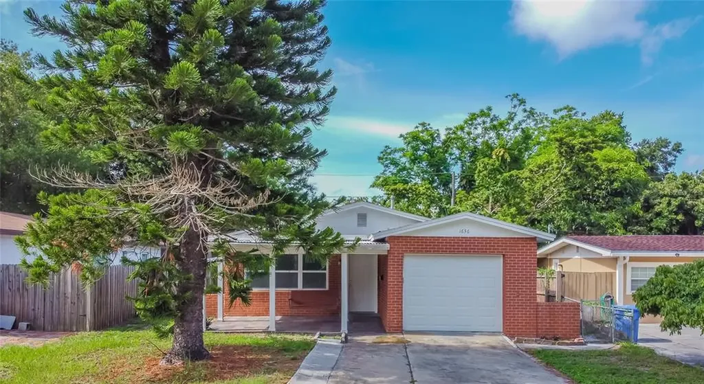 1636 25th Avenue N St Petersburg FL 33713