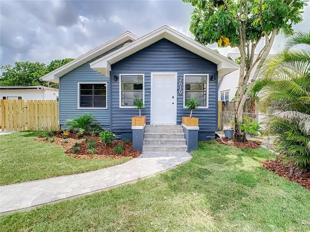 2619 Bayside Drive S St Petersburg FL 33705