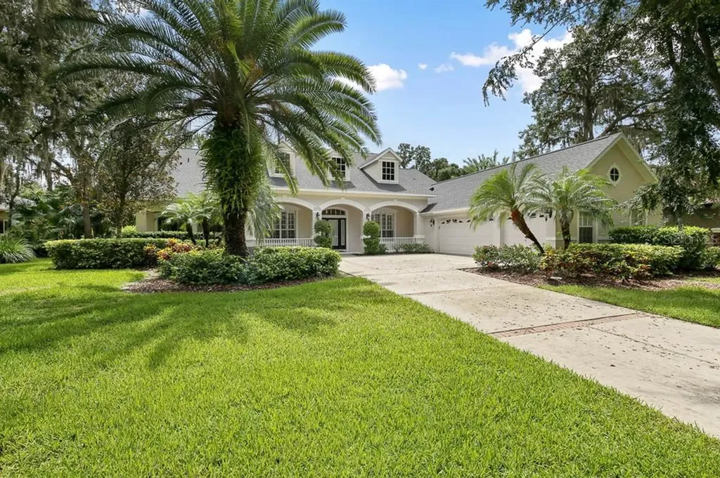 6310 Soratrace Street Lithia FL 33547