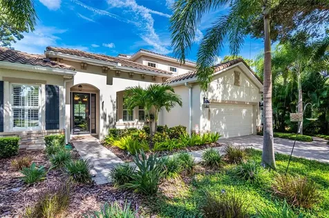 3611 E Tampa Circle Tampa FL 33629