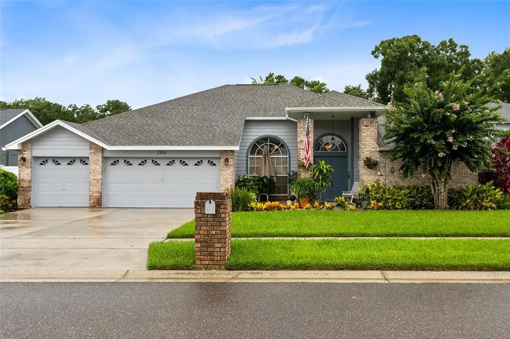 2213 Blossomwood Drive Oviedo FL 32765