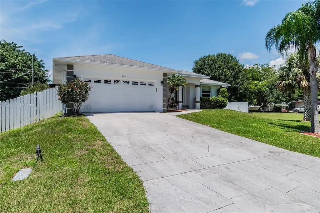 704 45th Street Court W Palmetto FL 34221