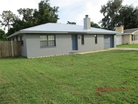 1069 Cr 463 Lake Panasoffkee FL 33538