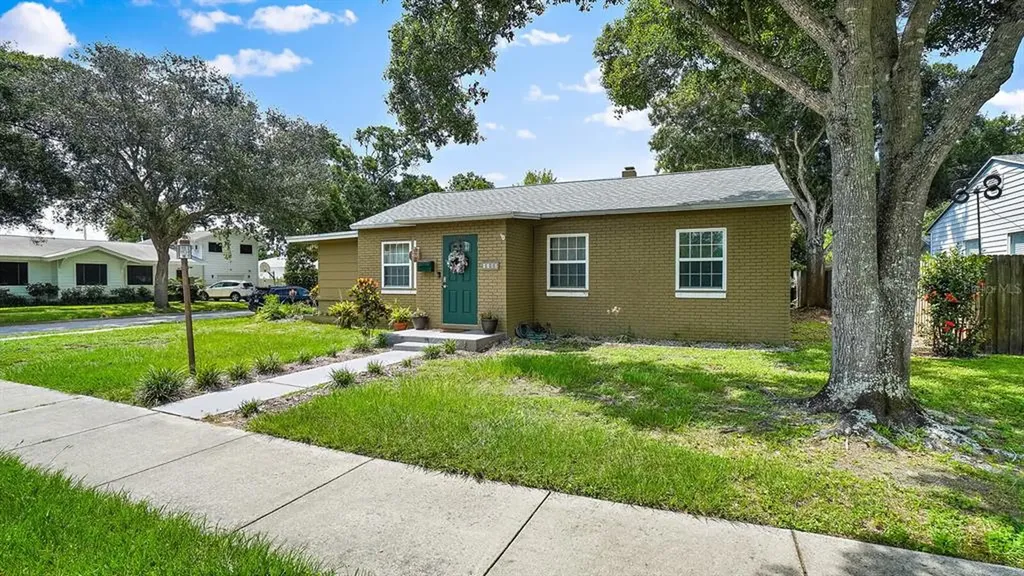1100 32nd Avenue N St Petersburg FL 33704
