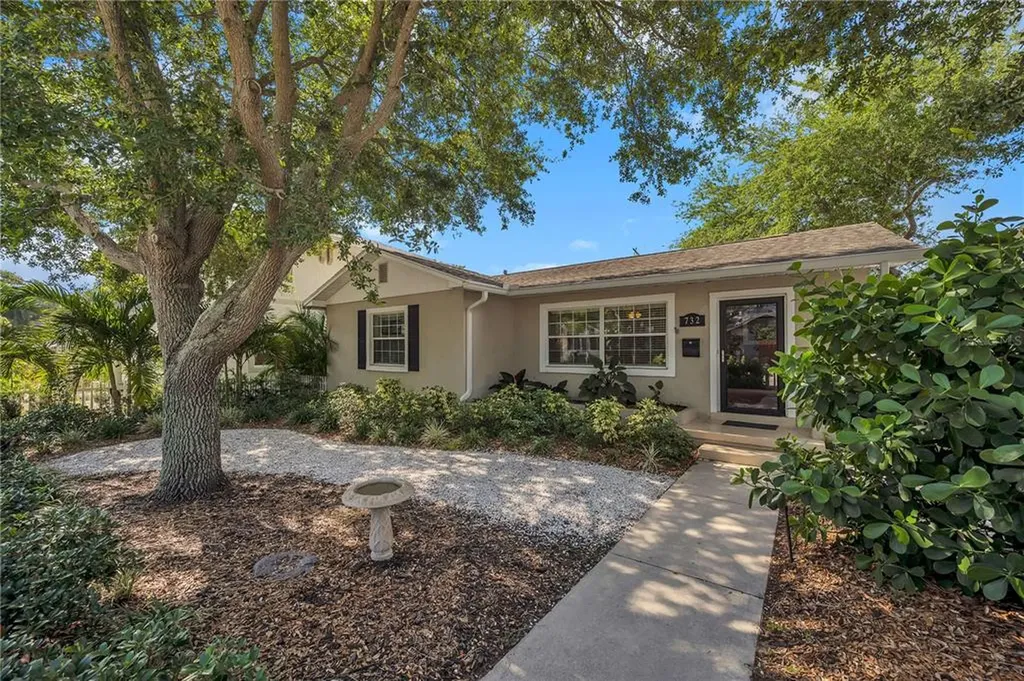 732 22nd Avenue N St Petersburg FL 33704