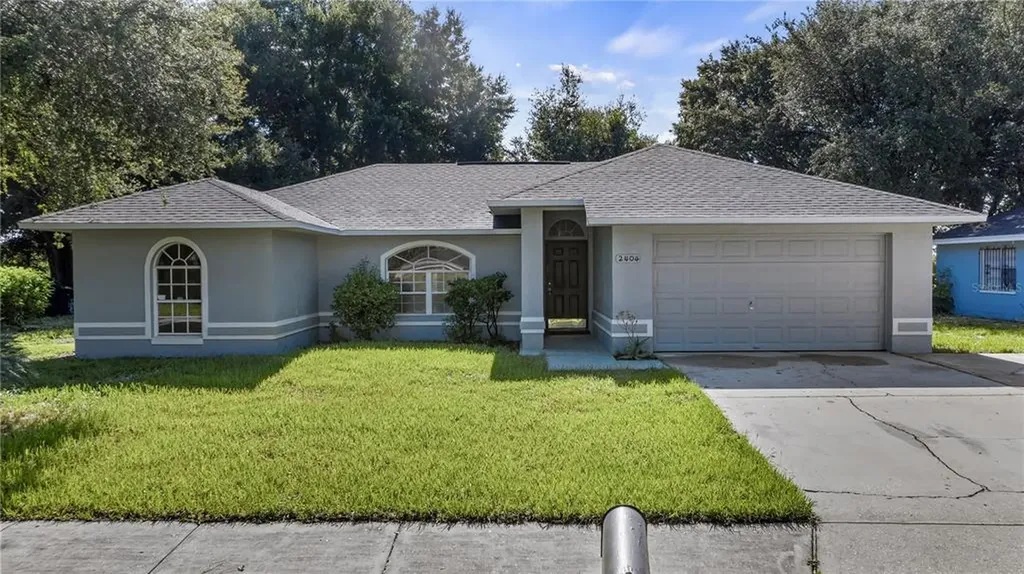 2404 N Swan Drive NE Winter Haven FL 33881