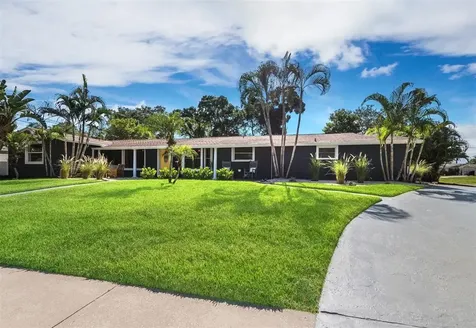 6621 Seagate Avenue Sarasota FL 34231