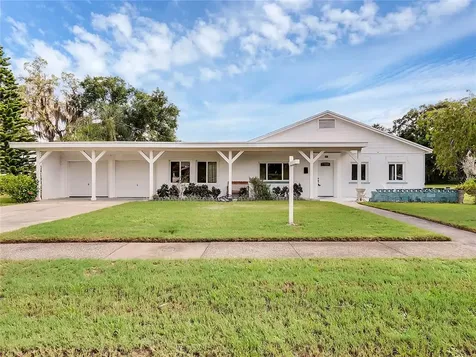 233 W Magnolia Street Apopka FL 32703