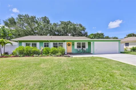 6032 Dartmouth Avenue N St Petersburg FL 33710