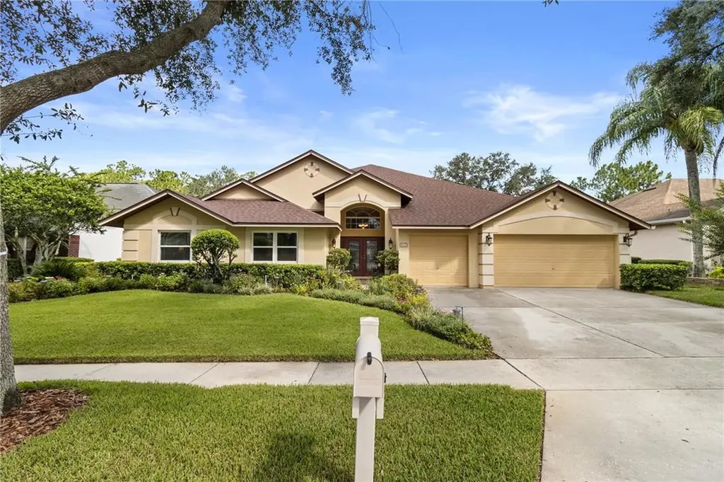 8732 Tantallon Circle Tampa FL 33647