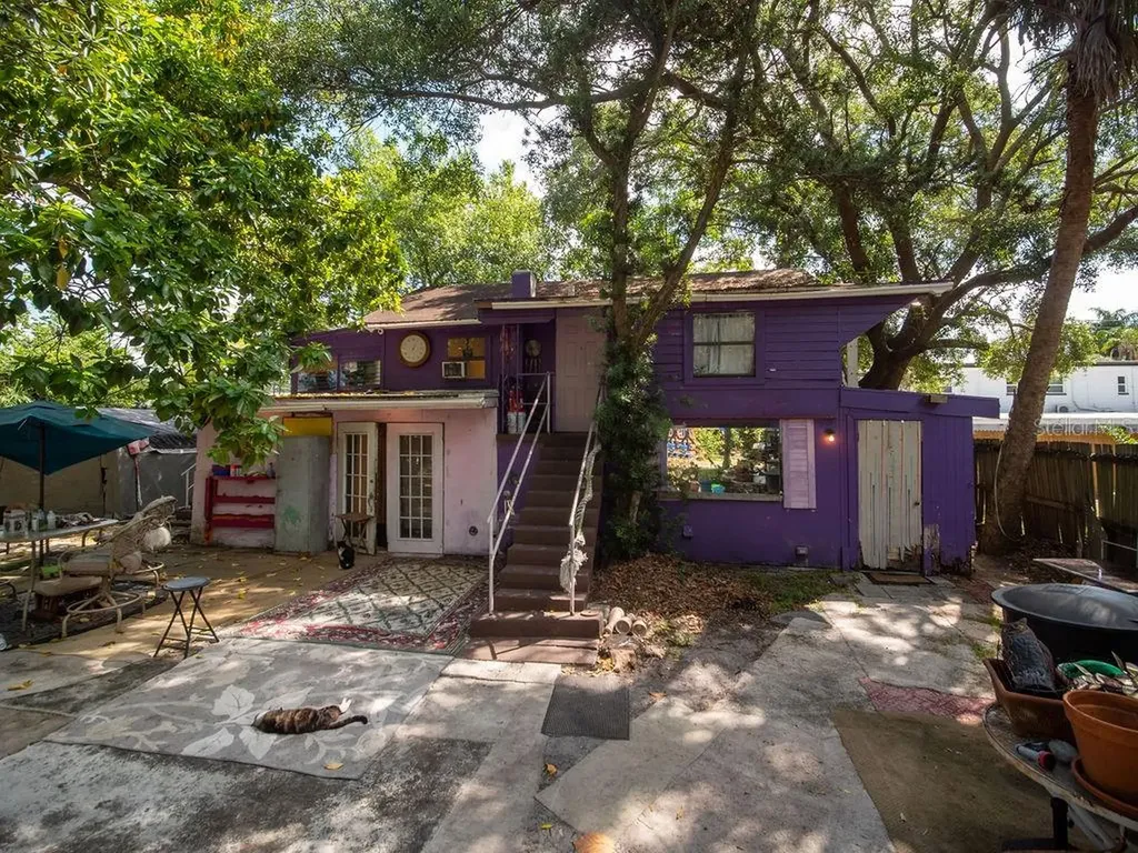 3721 Iris Street N St Petersburg FL 33704