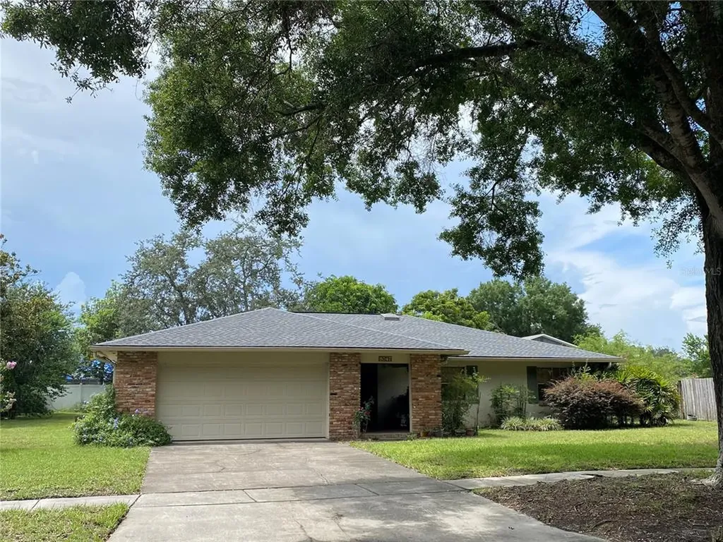8047 Golden Glen Court Orlando FL 32819