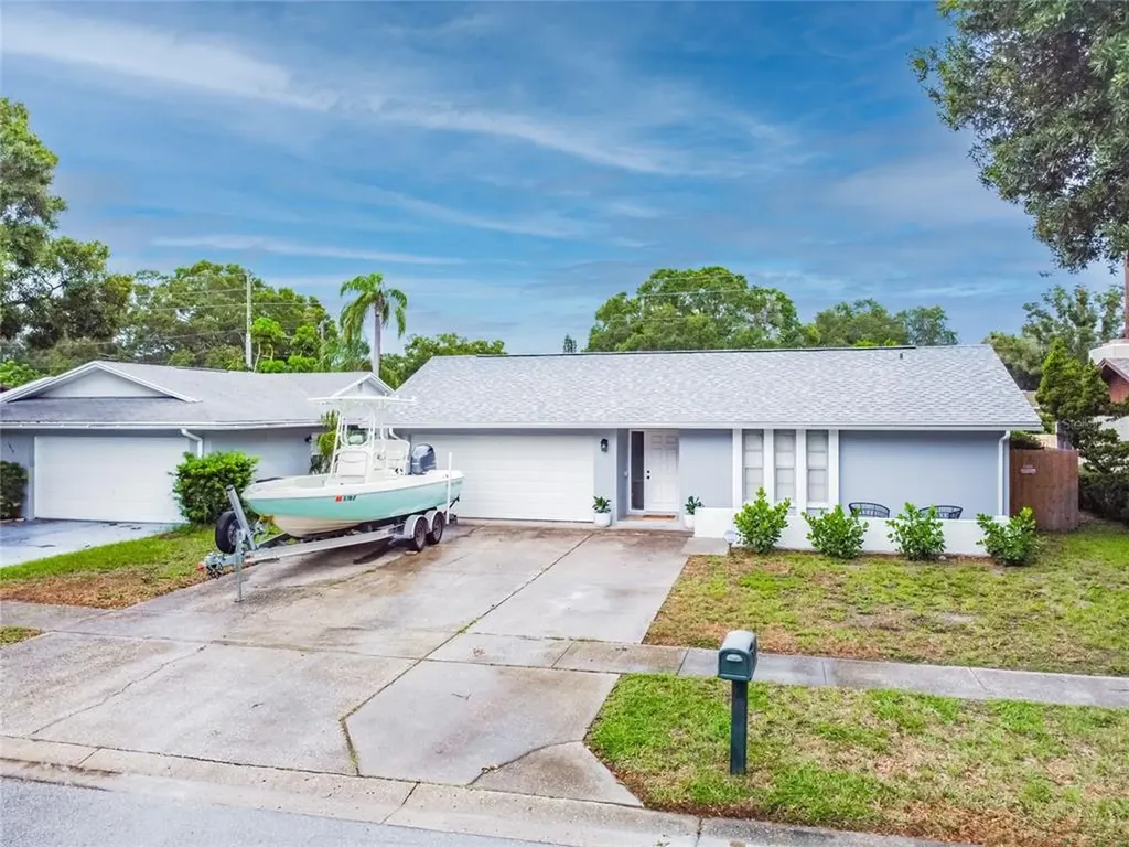 1924 Radcliffe Drive N Clearwater FL 33763