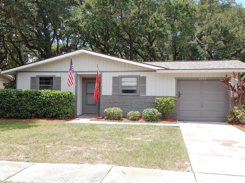 2068 Red Cedar Lane E Clearwater FL 33763