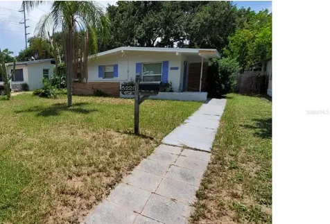 5226 7th Avenue N St Petersburg FL 33710