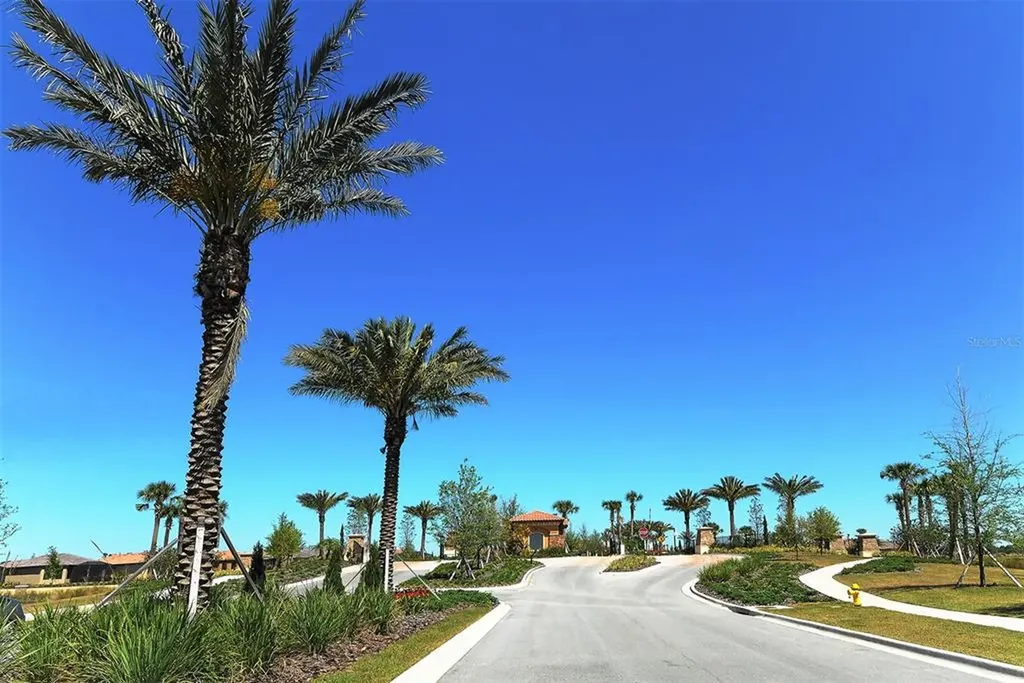 13737 Messina Loop Lakewood Ranch FL 34211