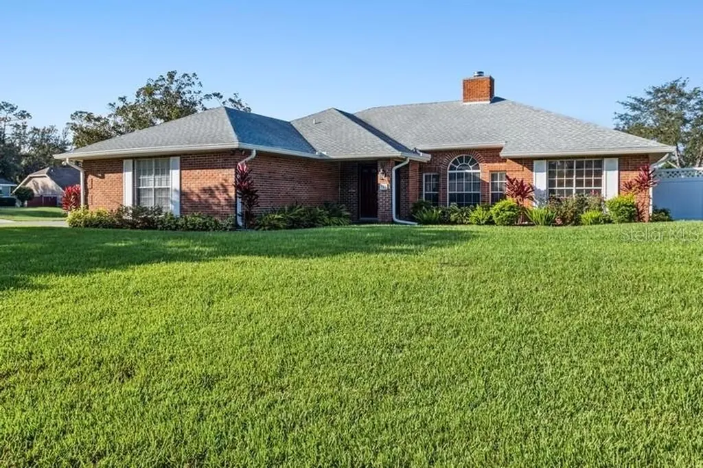 321 Song Bird Road Debary FL 32713