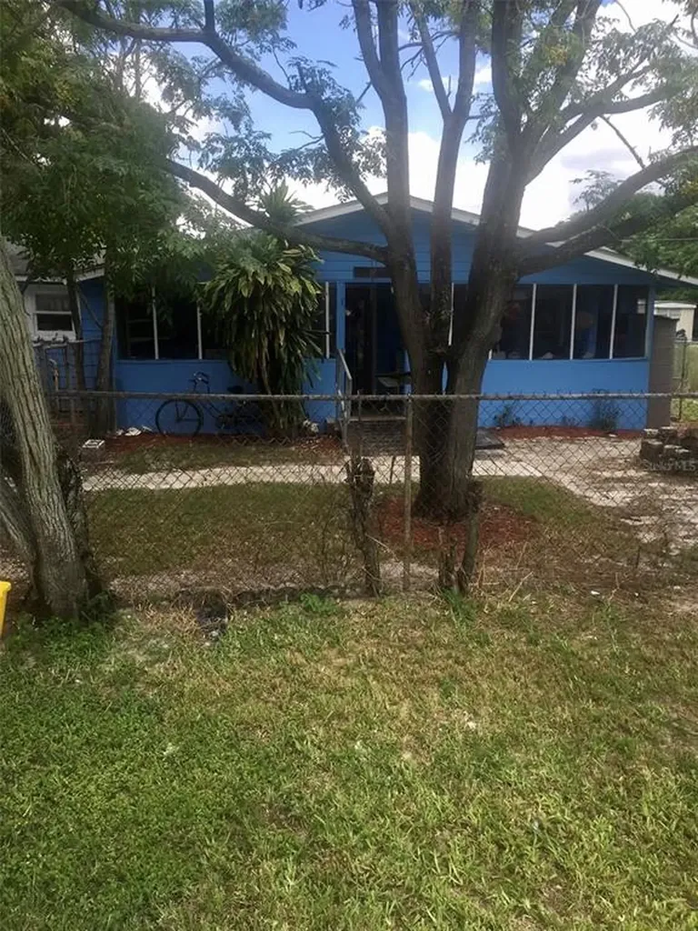 311 E Bridgers Avenue Auburndale FL 33823