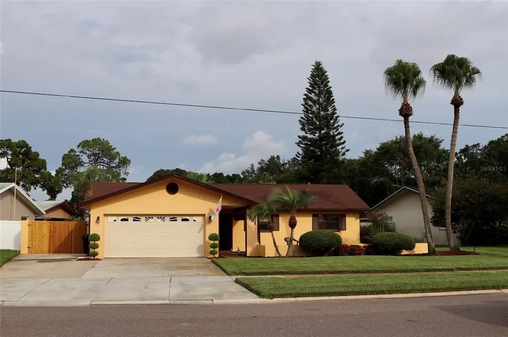 3201 65th Way N St Petersburg FL 33710