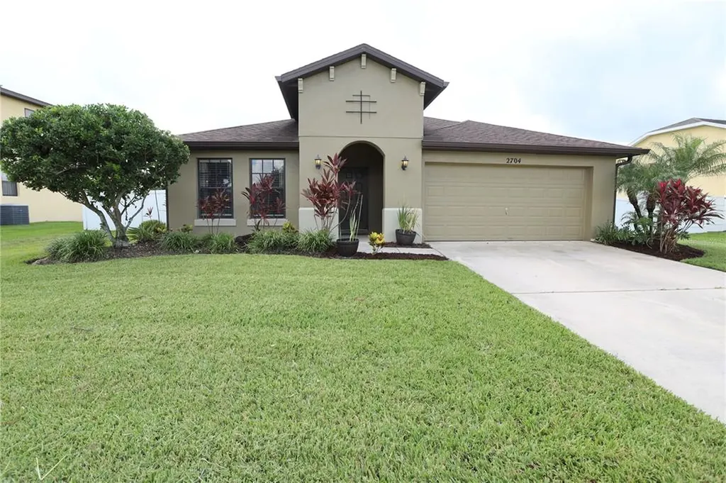 2704 Eagle Cliff Drive Kissimmee FL 34746