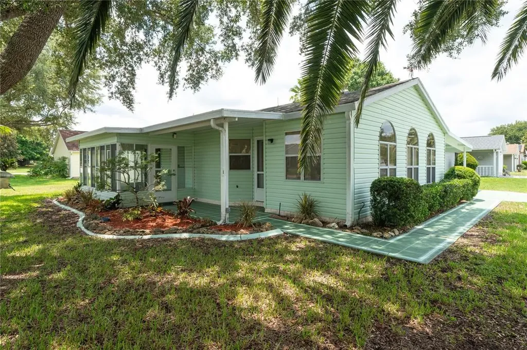 1202 Del Toro Drive Lady Lake FL 32159