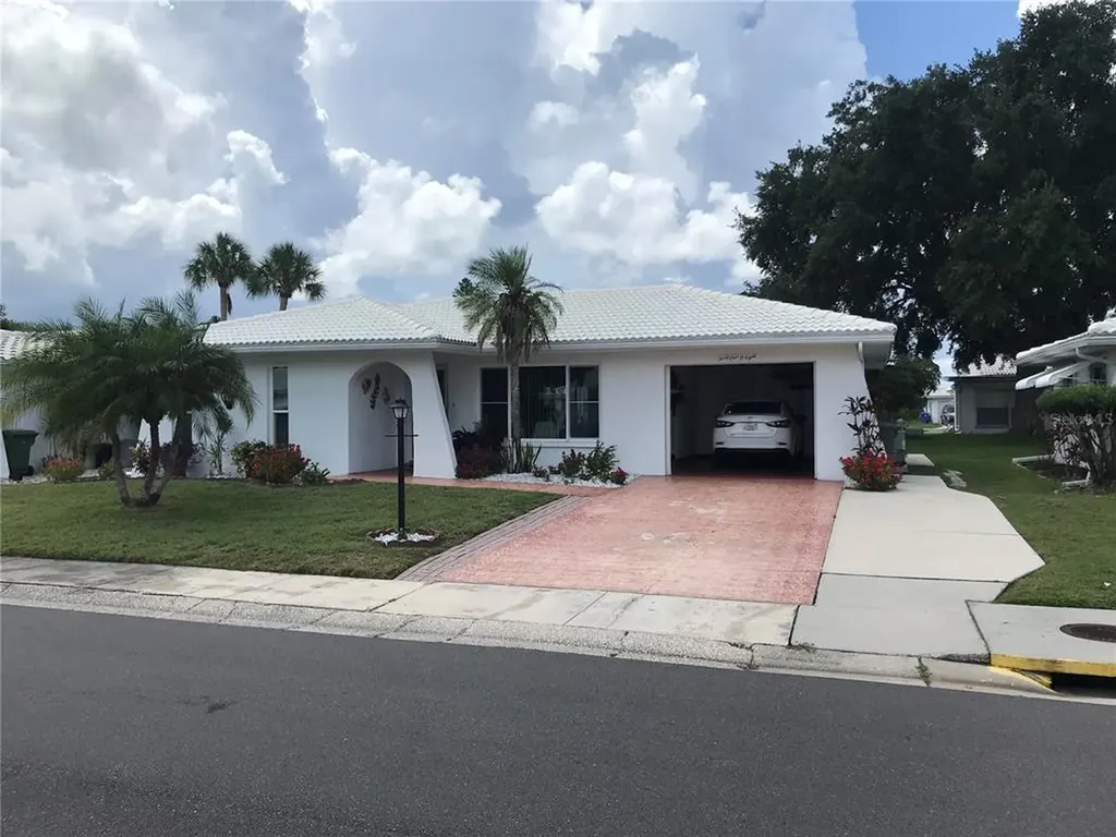 4108 Chinaberry Road Bradenton FL 34208