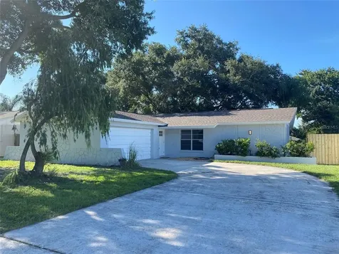 2212 Valleybrook Avenue Valrico FL 33594