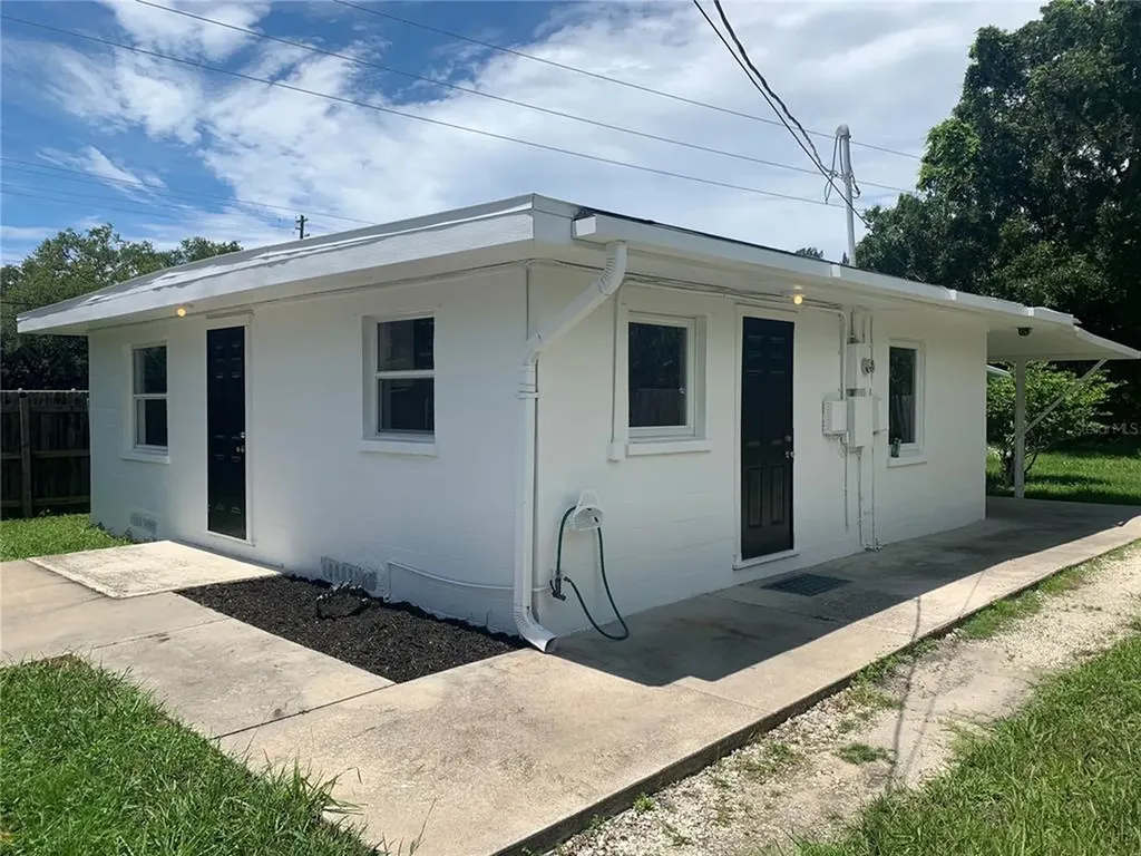 2924 7th Street W Bradenton FL 34205
