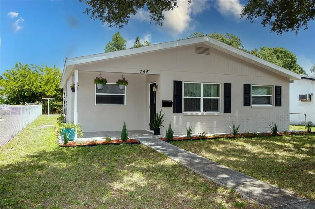 745 71st Avenue N St Petersburg FL 33702