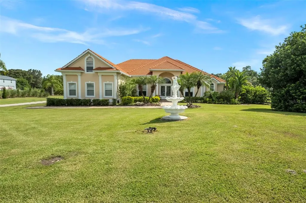 18511 Hancock Bluff Road Dade City FL 33523