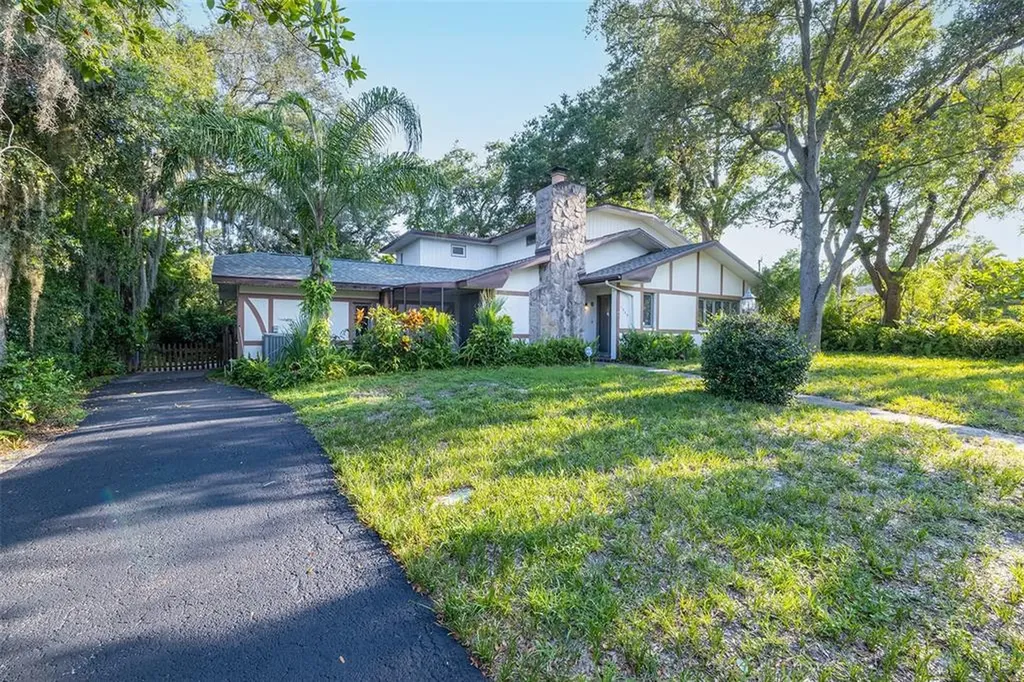 1525 Pinewood Street Clearwater FL 33755