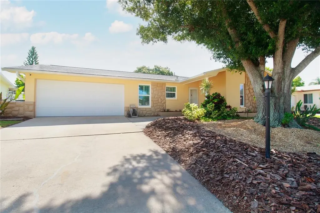1539 Santa Clara Drive Dunedin FL 34698