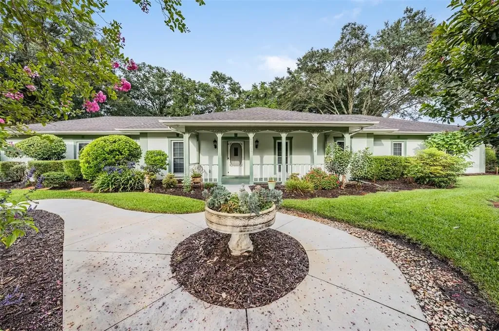 18417 Timberlan Drive Lutz FL 33549