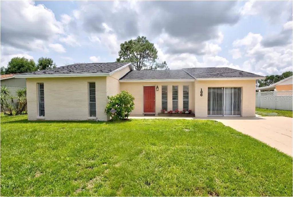 186 Gardenia Road Kissimmee FL 34743