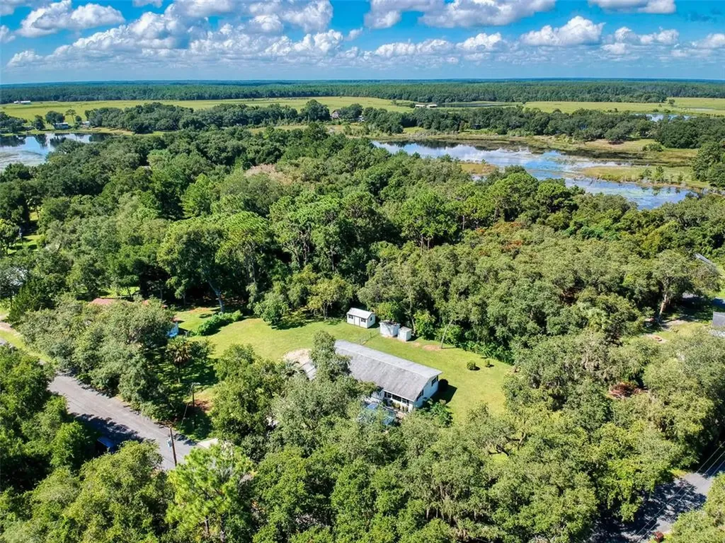 6524 SE 169th Court Ocklawaha FL 32179