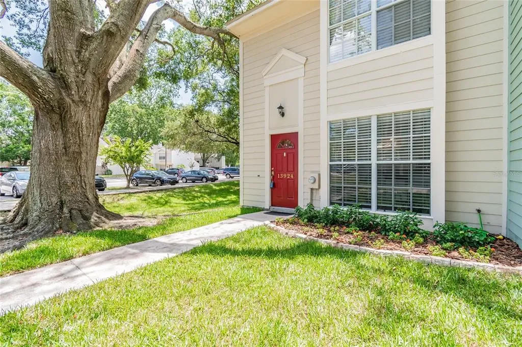 13924 Fletchers Mill Drive Tampa FL 33613