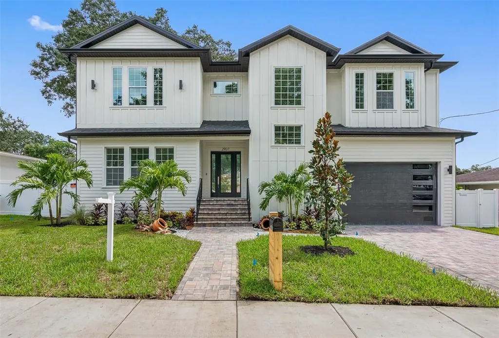 2907 N Perry Avenue Tampa FL 33602