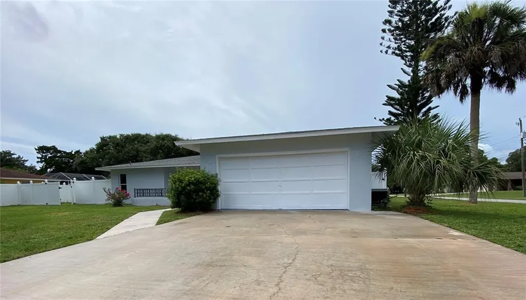7423 S Leewynn Drive Sarasota FL 34240