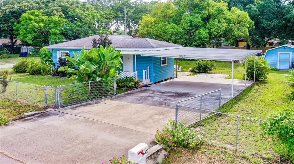 10607 Sassafras Street Tampa FL 33617