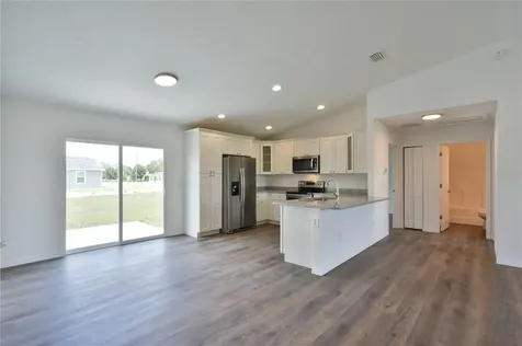 182 Fisher Way Ocklawaha FL 32179