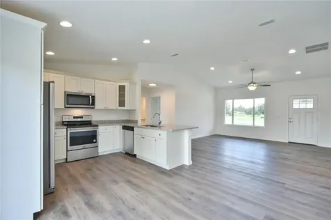 182 Fisher Way Ocklawaha FL 32179