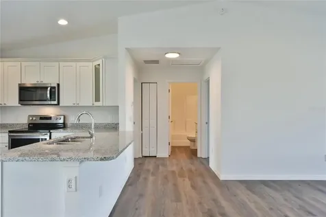 182 Fisher Way Ocklawaha FL 32179